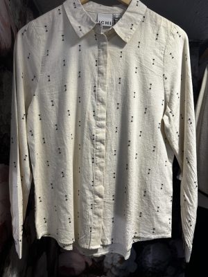 Chemisier beige à motifs noirs