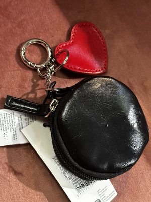 Porte clé noir et rouge