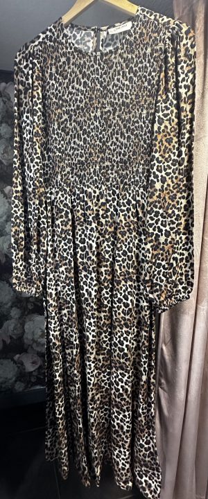 Robe léopard longue